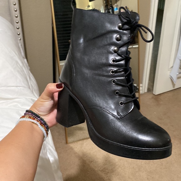 Steve Madden Loring Black Leather Boots - Picture 5 of 8